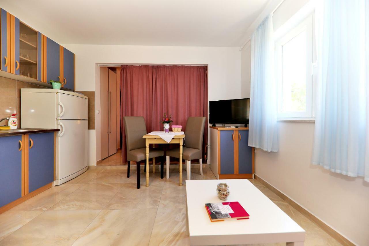 Apartments Anka Rtina Buitenkant foto